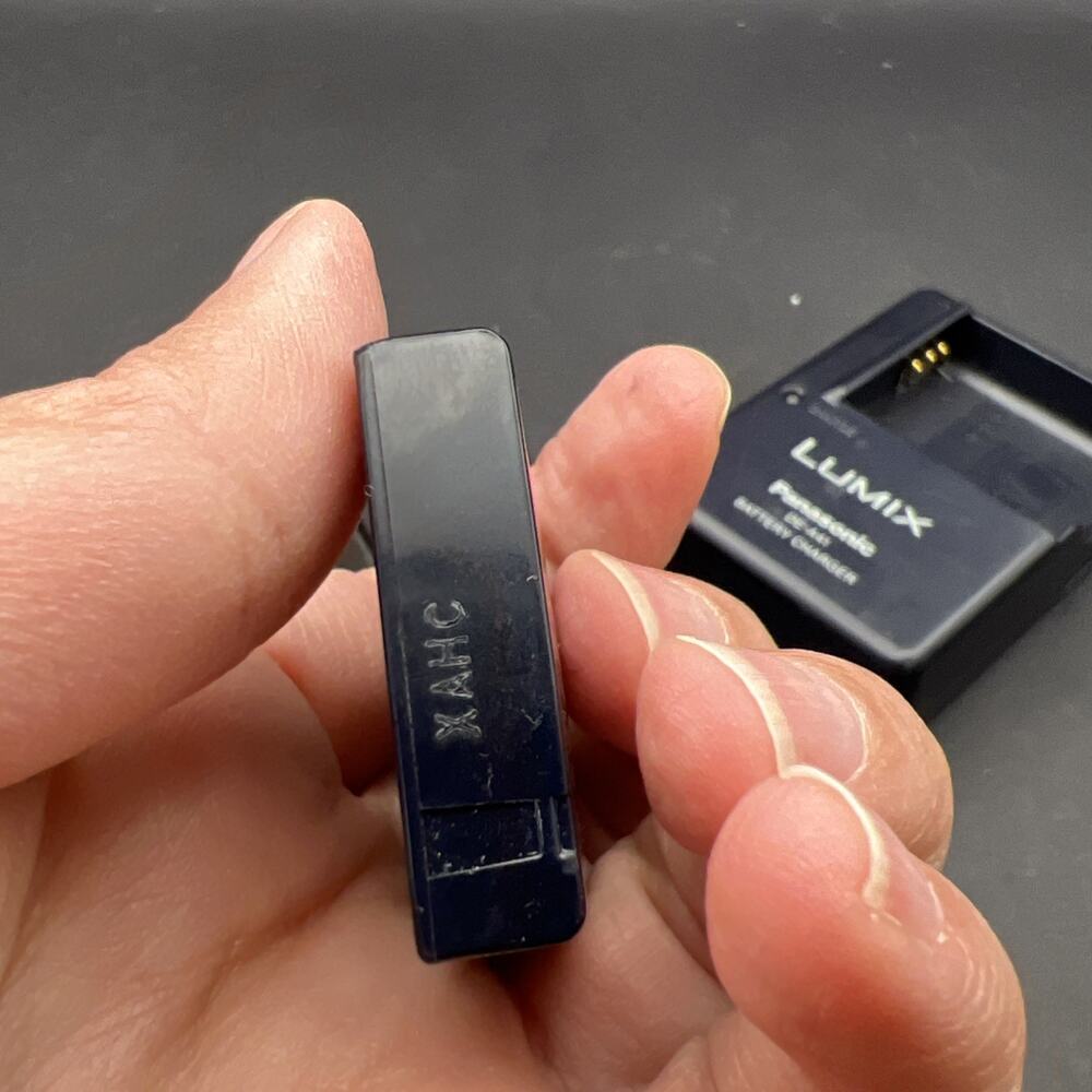 Panasonic LUMIX DMC-FX12 7.2MP Digital Camera Black Memory Card Battery READ - Picture 12 of 14